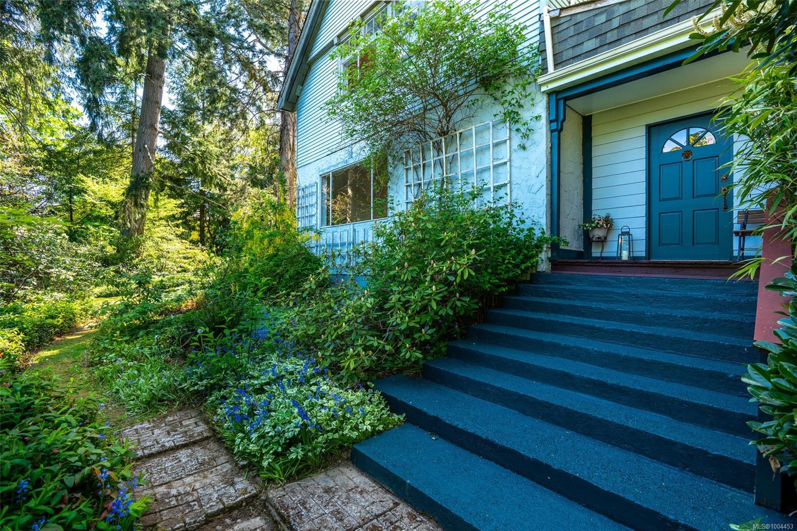 $899,000 - 6184 Alington Rd<br>British Columbia, V9L 2E9