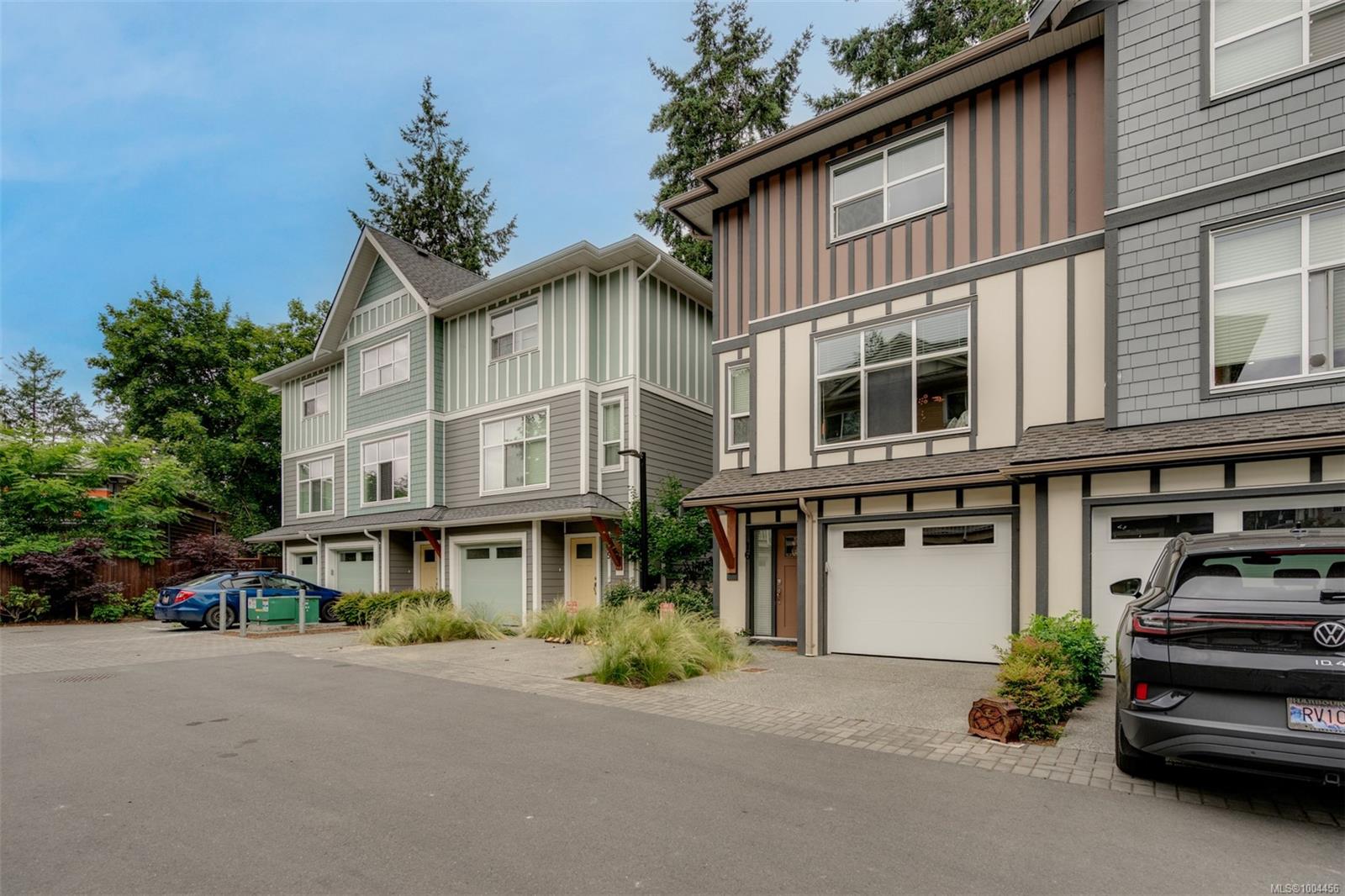 $625,000 - 1027 College St<br>British Columbia, V9L 2E8