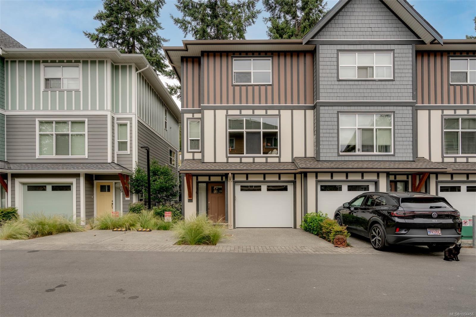 $625,000 - 1027 College St<br>British Columbia, V9L 2E8