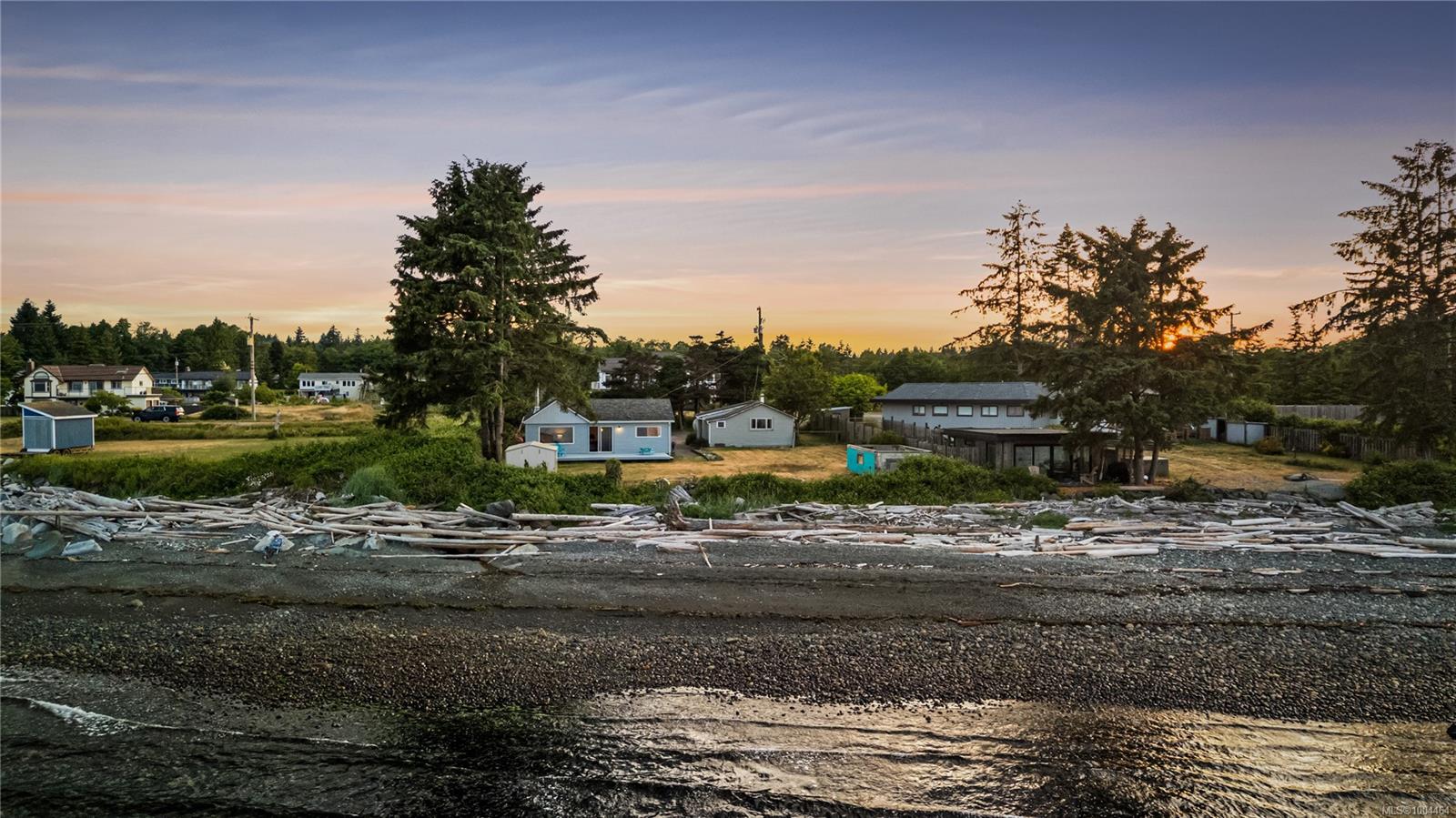$1,050,000 - 3813 Island Hwy<br>British Columbia, V9H 1M4