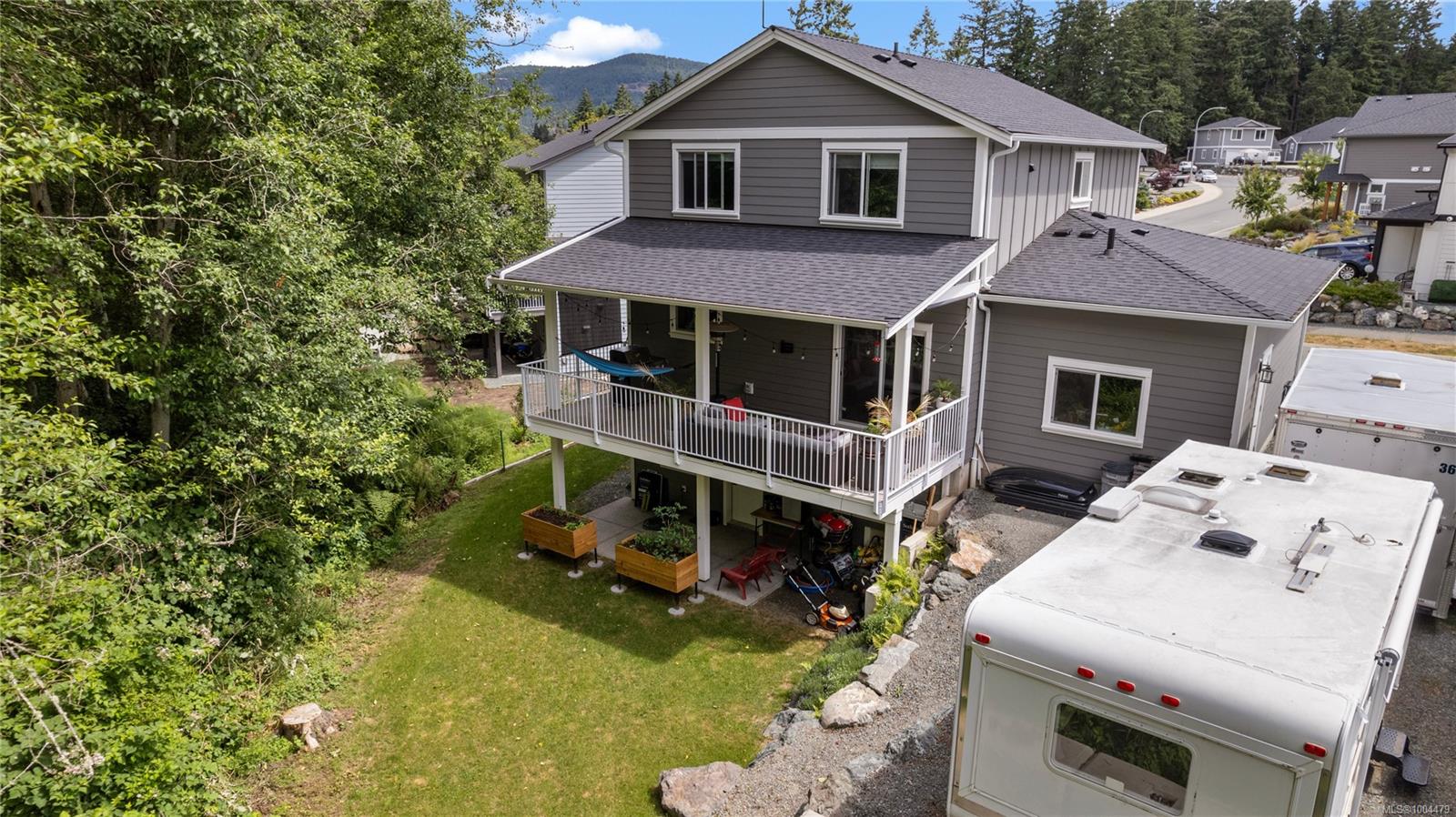 $1,099,000 - 2052 Ernest Lane<br>British Columbia, V9L 5R4