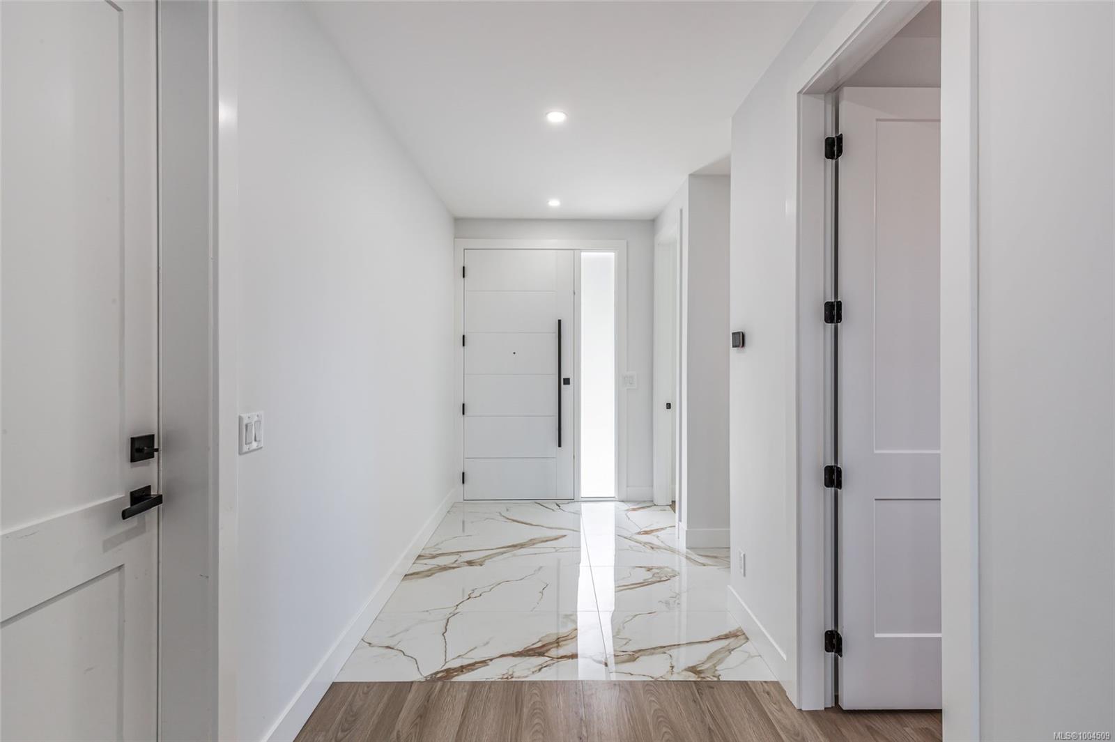 $1,119,999 - 4408 Gulfview Dr<br>British Columbia, V9T 5A9