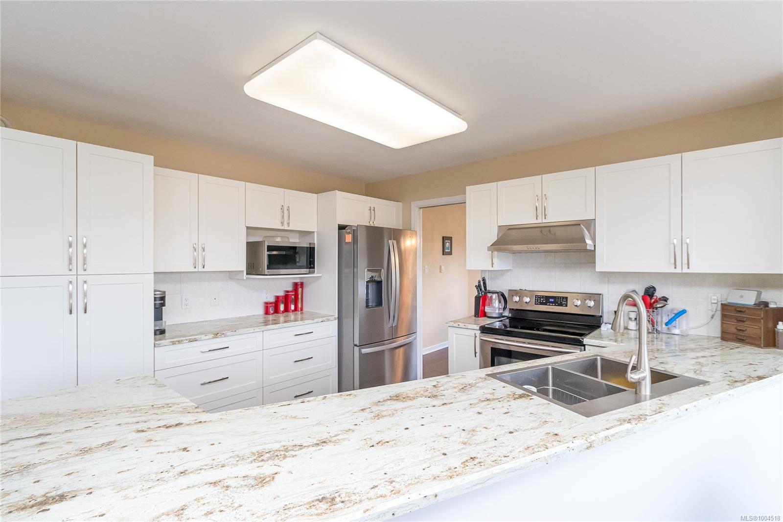 $888,800 - 639 Eagle Tree Close<br>British Columbia, V9P 2N9