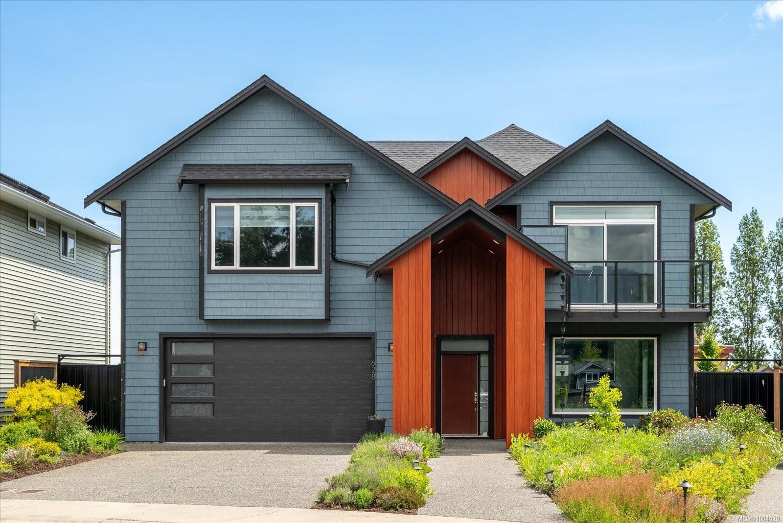$989,900 - 628 Lance Pl<br>British Columbia, V9R 0J6