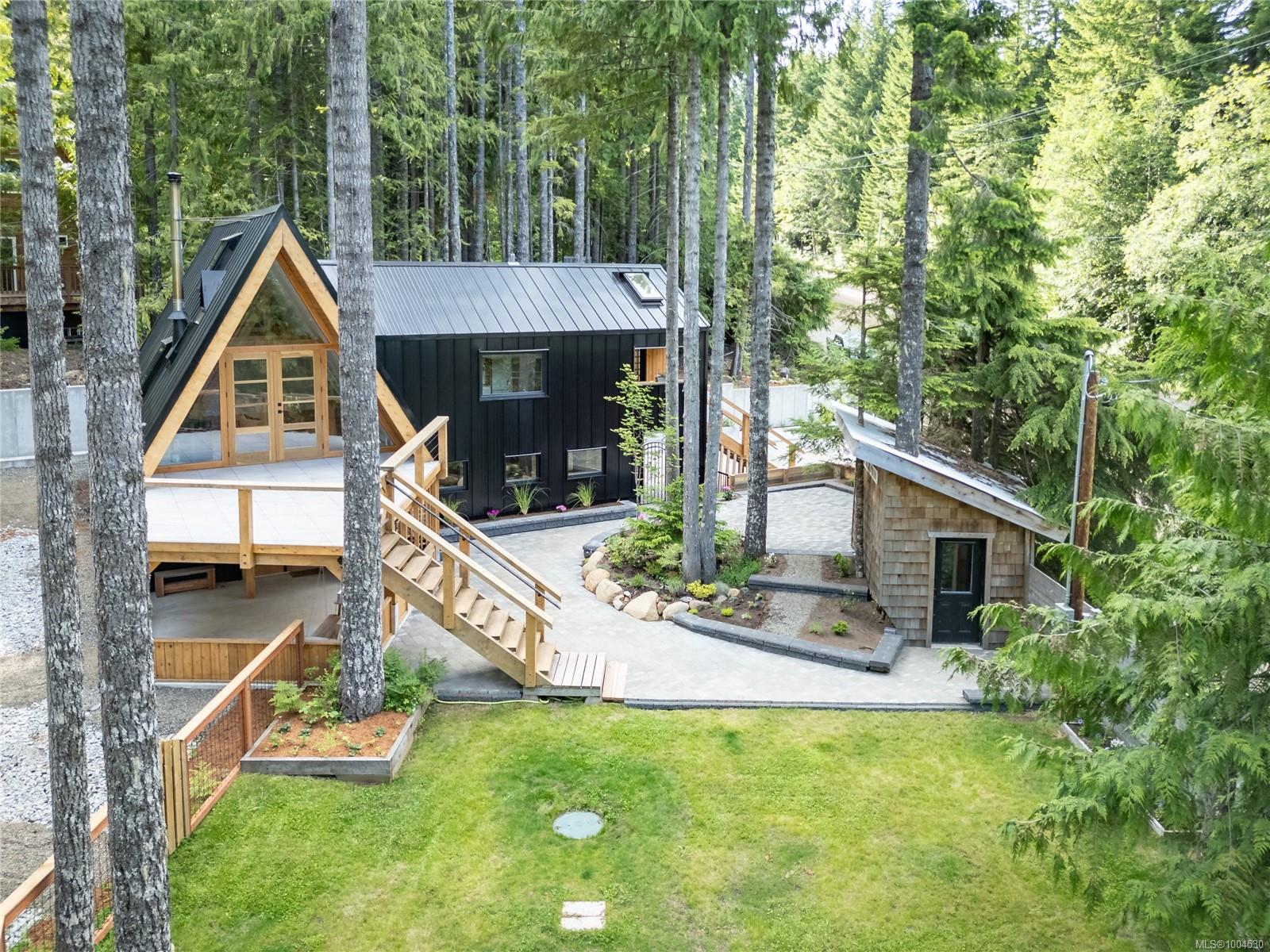 $869,000 - 8051 Forbidden Plateau Rd<br>British Columbia, V9J 1L2