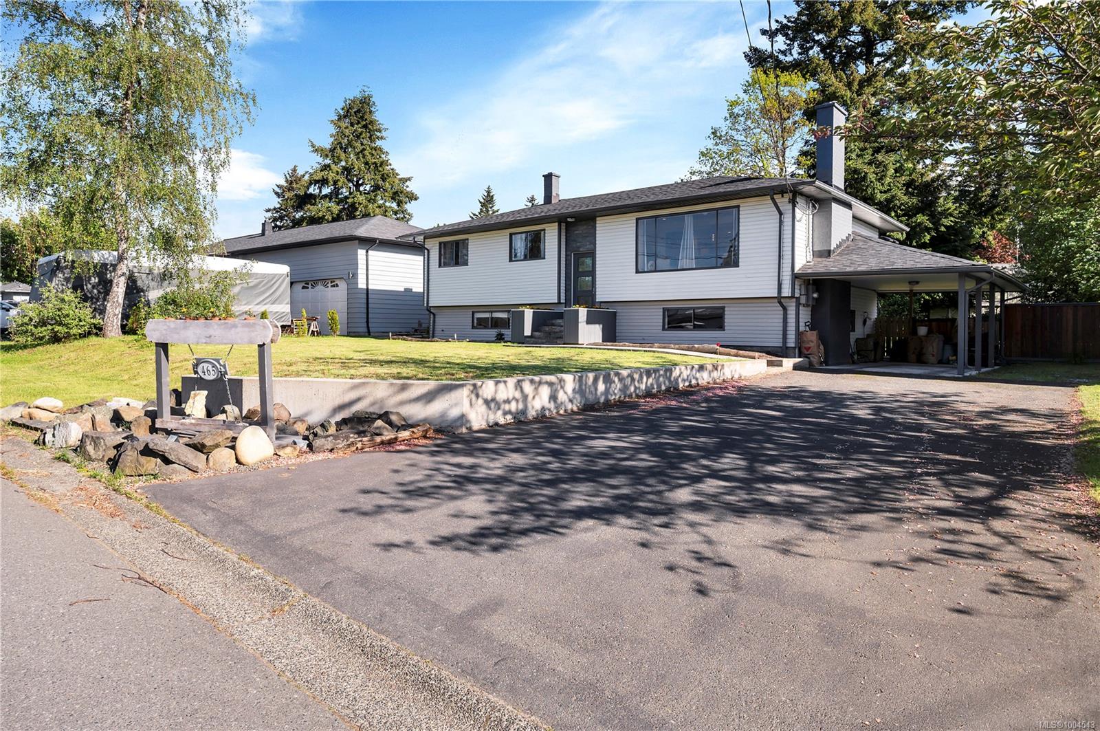 $739,900 - 465 Elizabeth Rd<br>British Columbia, V9W 3R4