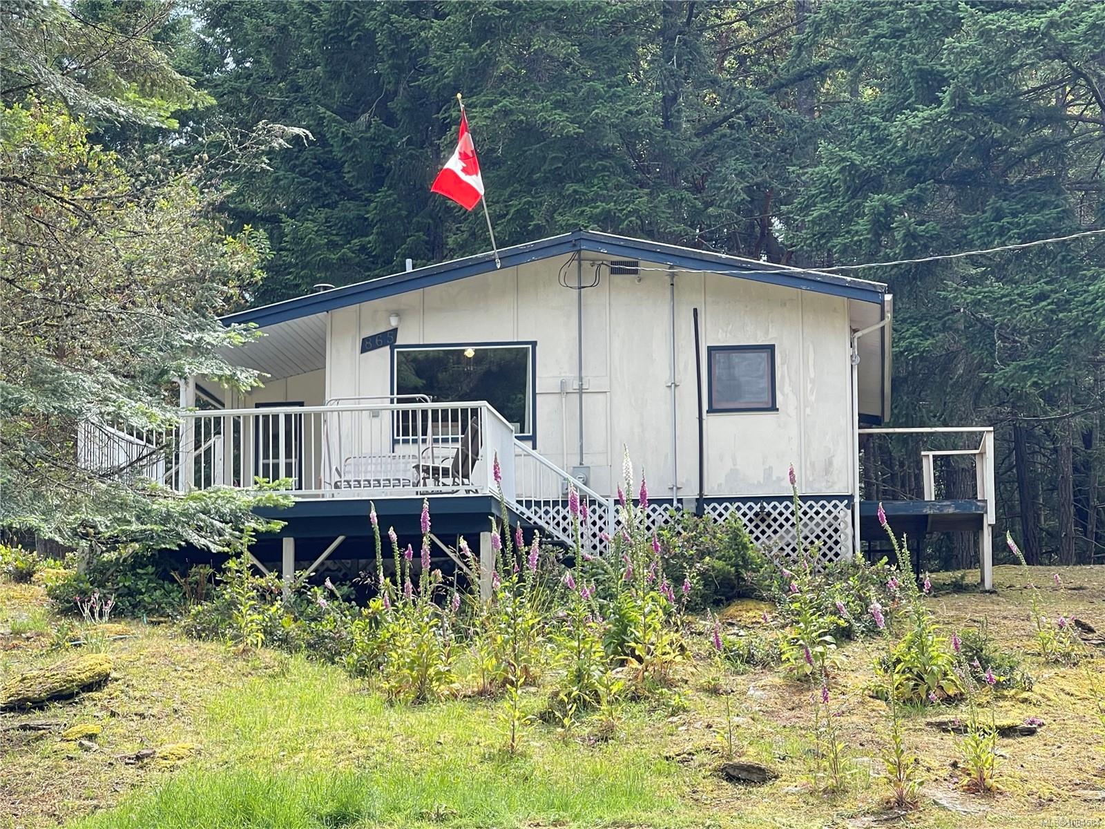 $335,000 - 865 Driftwood Dr<br>British Columbia, V1V 1V1