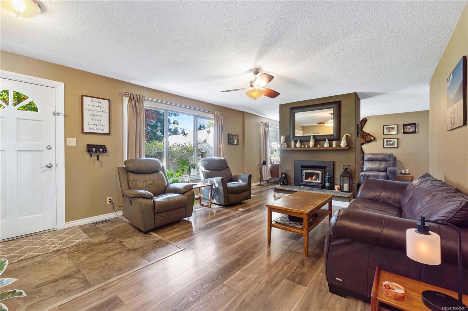 $799,900 - 5733 Amsterdam Cres<br>British Columbia, V9T 2M8
