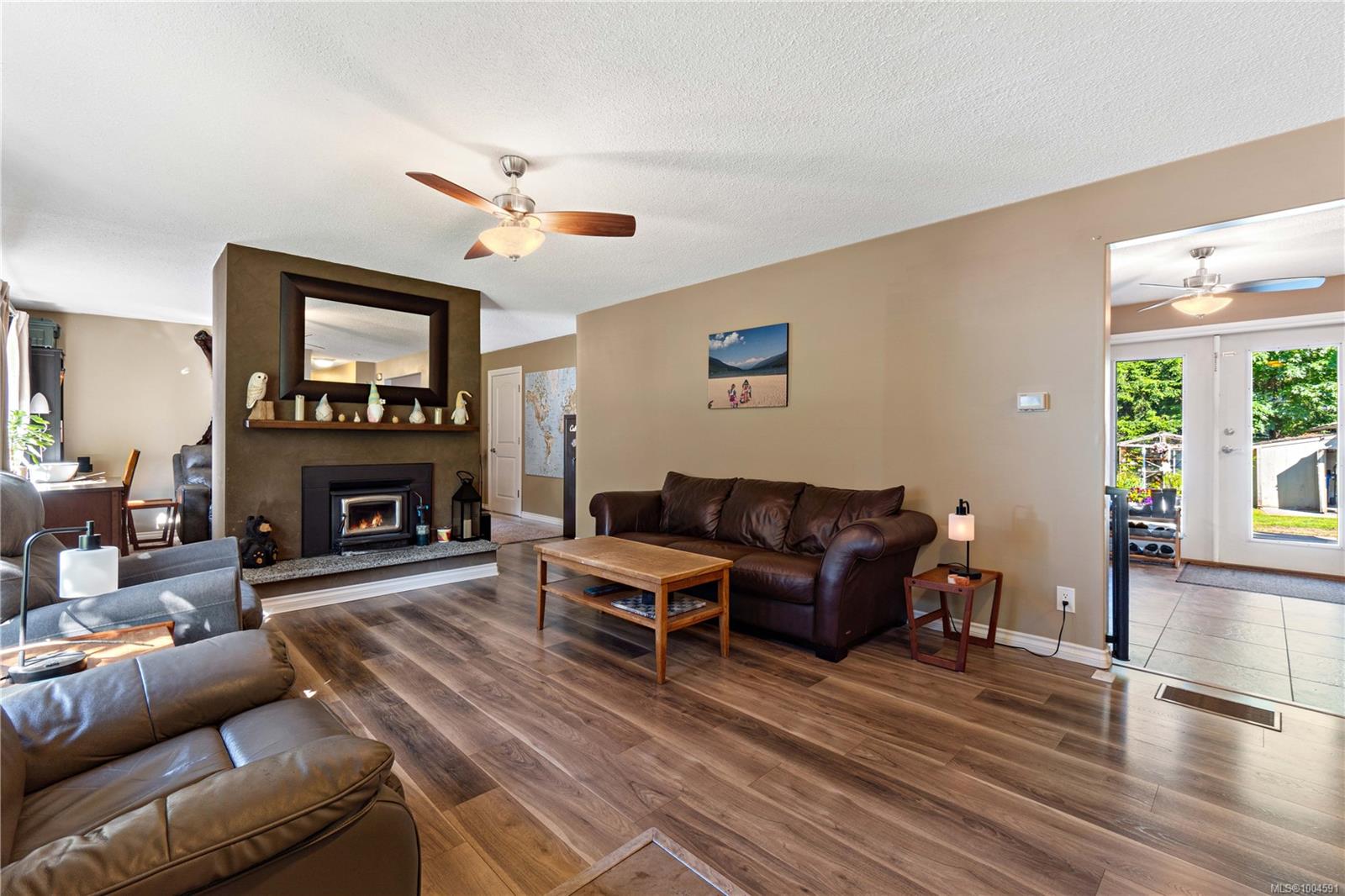 $799,900 - 5733 Amsterdam Cres<br>British Columbia, V9T 2M8