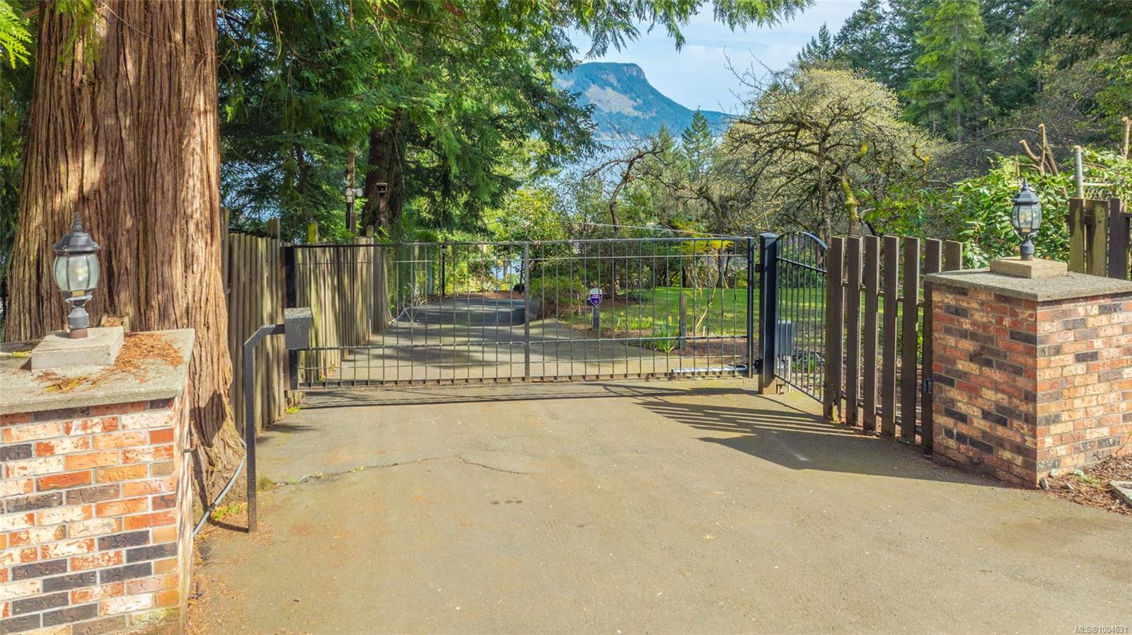 $1,599,000 - 6633 Chisholm Trail<br>British Columbia, V9L 5X9