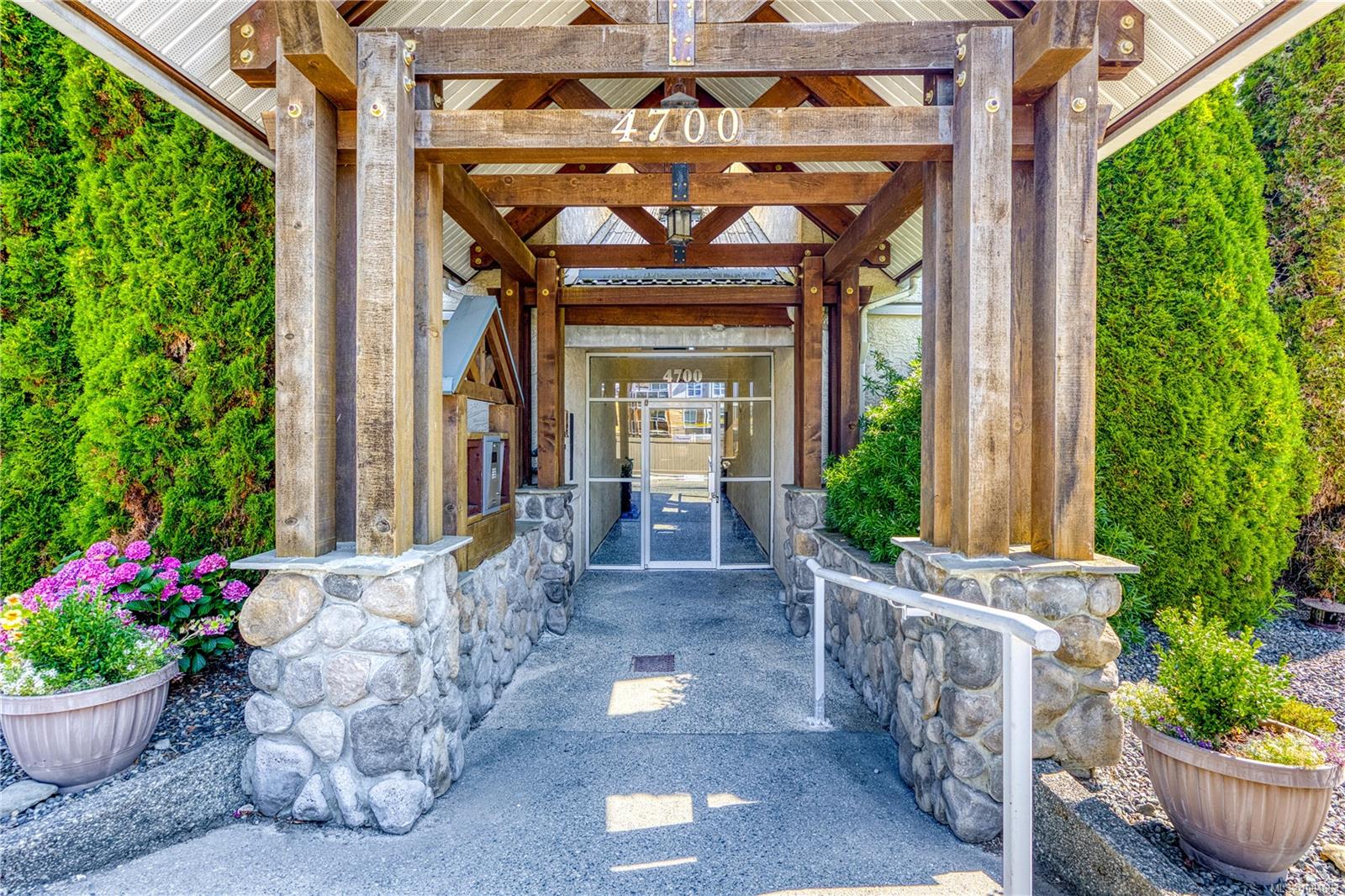 4700 Uplands Dr, (Na Uplands) Nanaimo British Columbia, V9T 5V1 $429,000