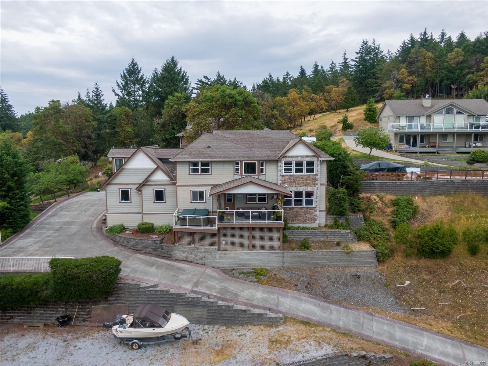 $1,015,000 - 1142 Kathleen Dr<br>British Columbia, V9L 5S4
