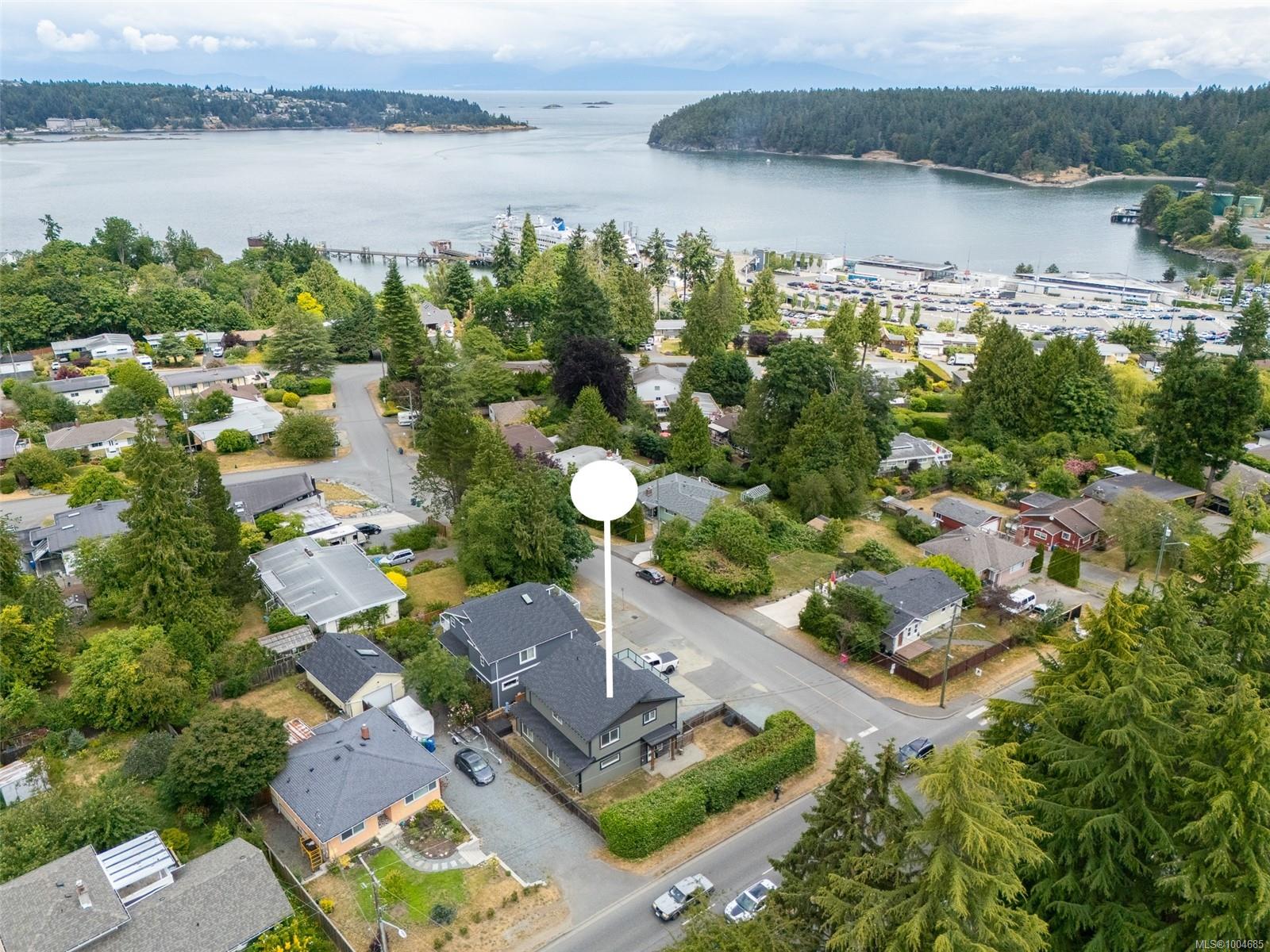$824,900 - 820 Brechin Rd<br>British Columbia, V9S 2X4