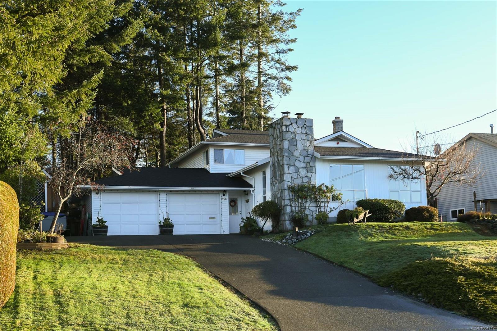 $757,000 - 948 Thorpe Ave<br>British Columbia, V9N 8C8