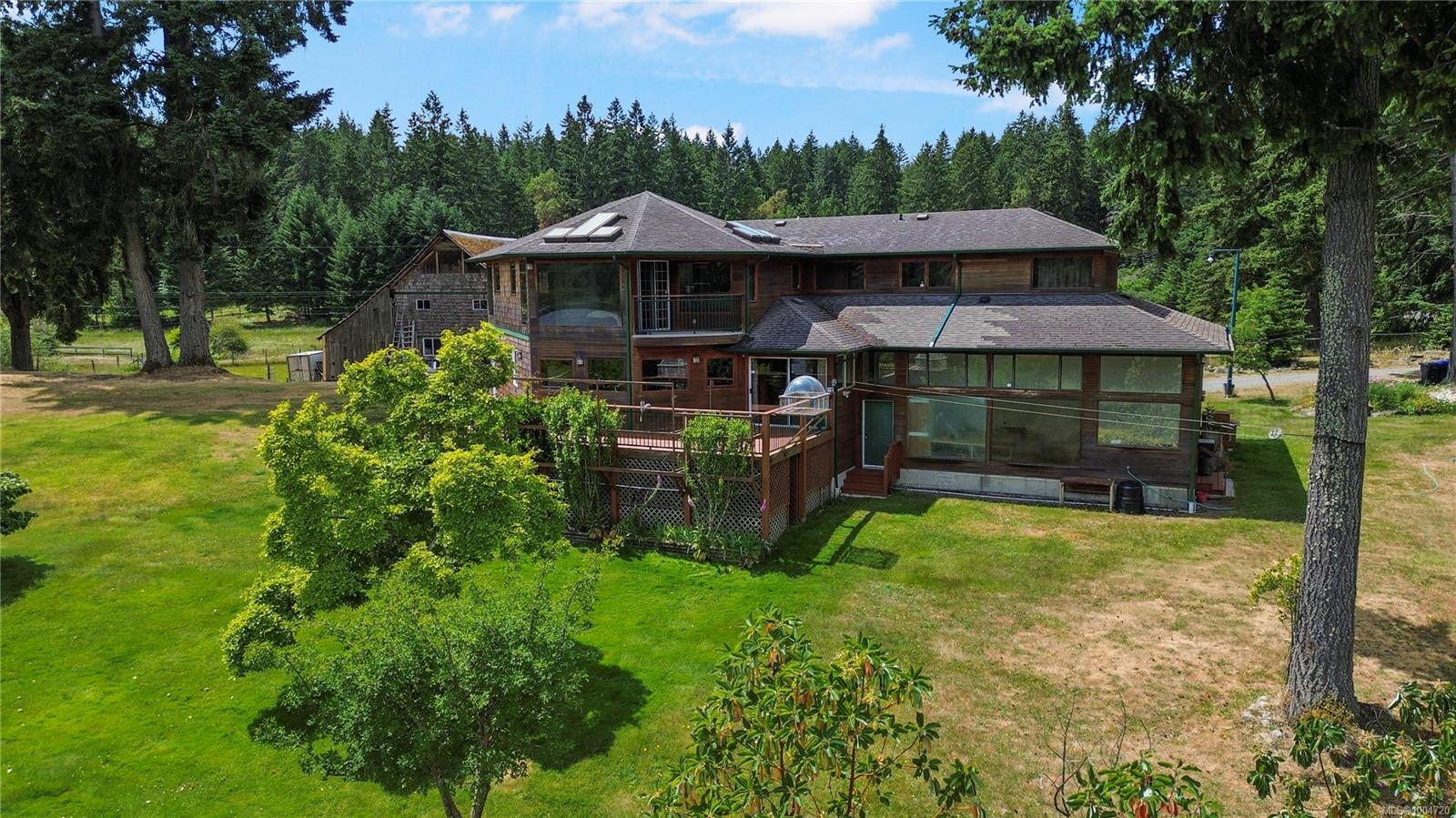 $1,850,000 - 2700 Ritten Rd<br>British Columbia, V9X 1W4