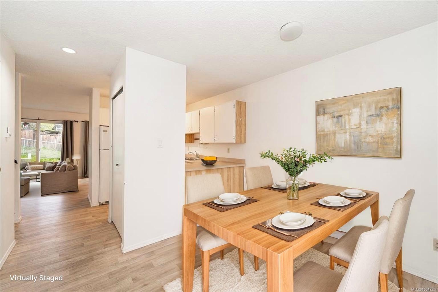 $399,999 - 444 Bruce Ave<br>British Columbia, V9R 1S1