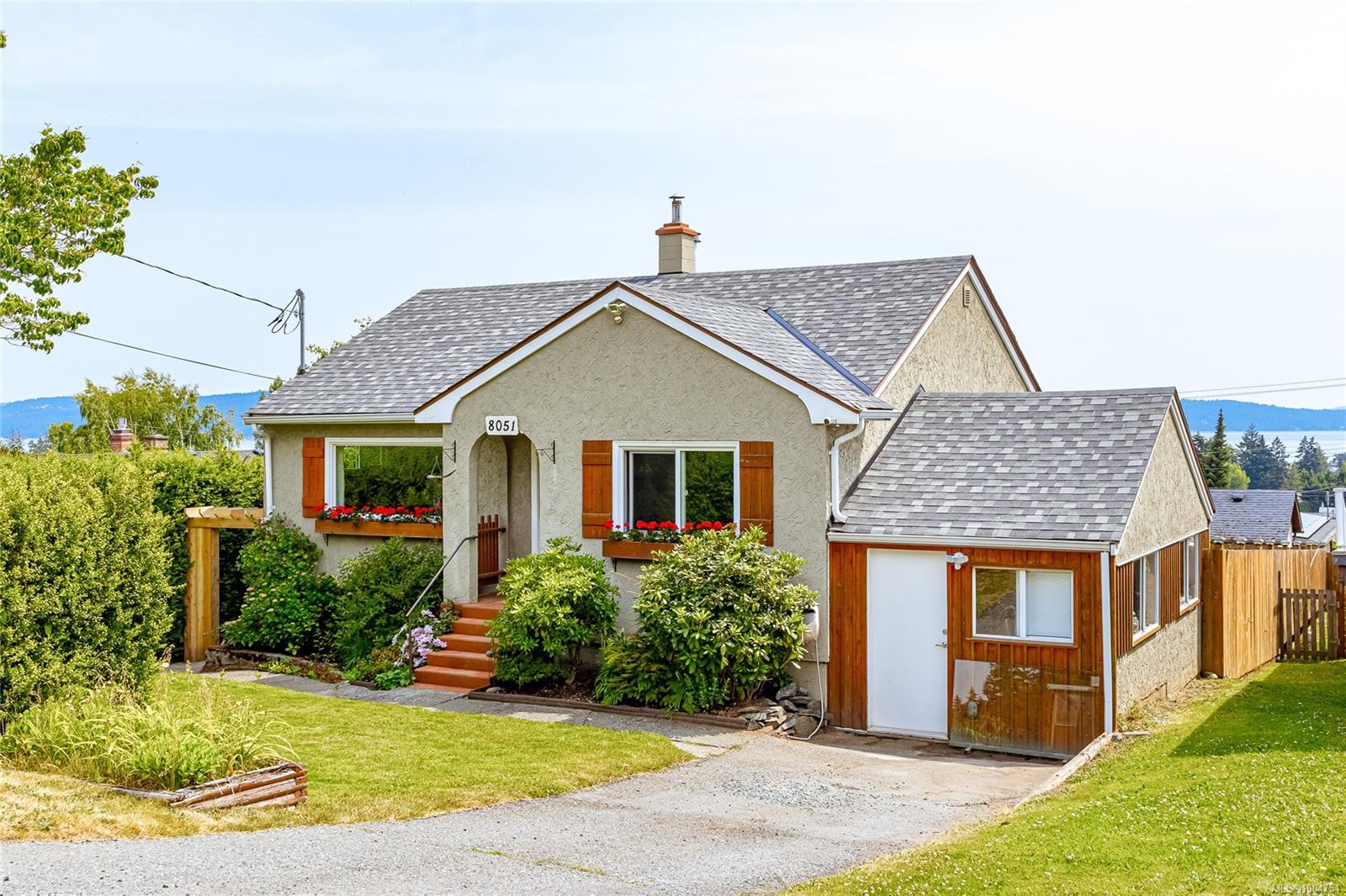 $749,900 - 8051 Arthur St<br>British Columbia, V0R 1R0