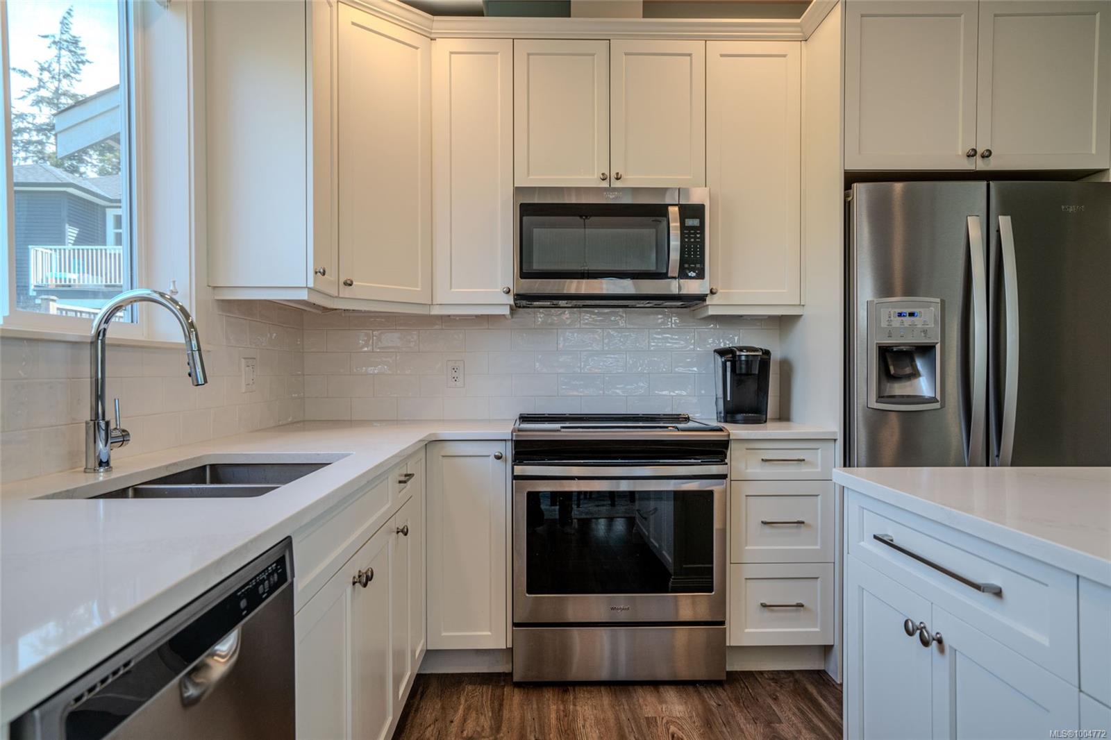 $739,900 - 182 Sunview Rd<br>British Columbia, V9T 0M6
