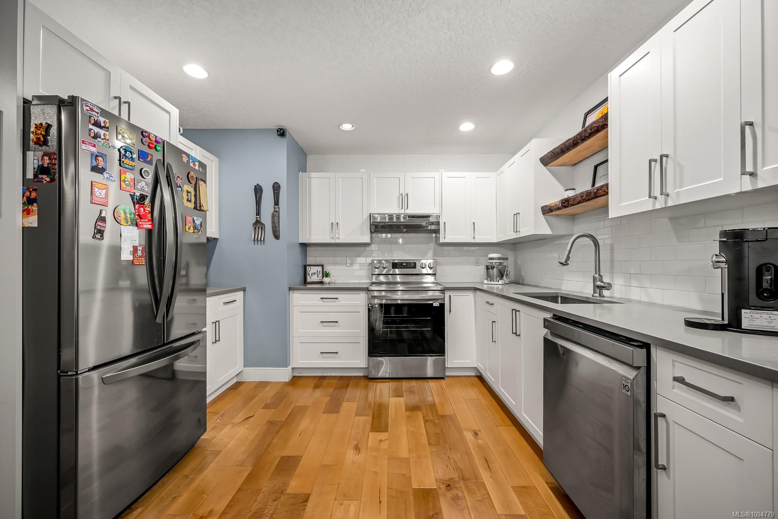 $629,900 - 1620 Piercy Ave<br>British Columbia, V9N 3E9