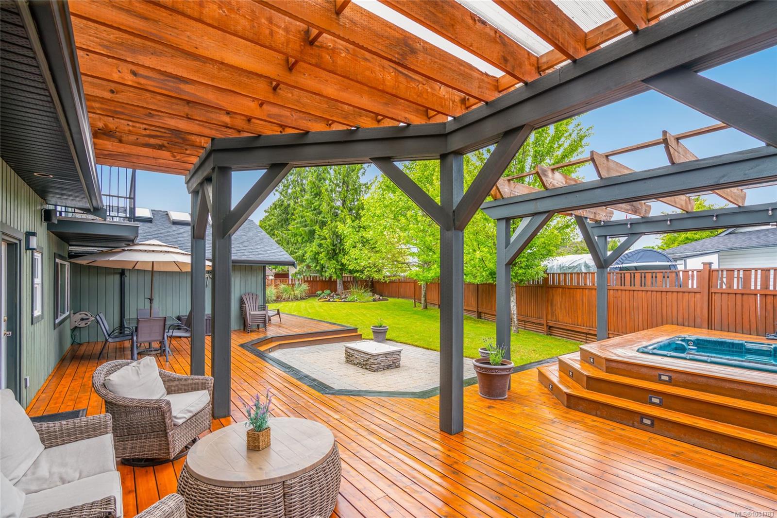 $1,099,000 - 510 Harnish Ave<br>British Columbia, V9P 2H1