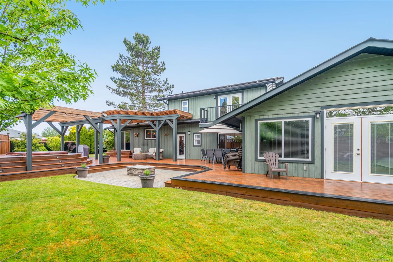$1,099,000 - 510 Harnish Ave<br>British Columbia, V9P 2H1