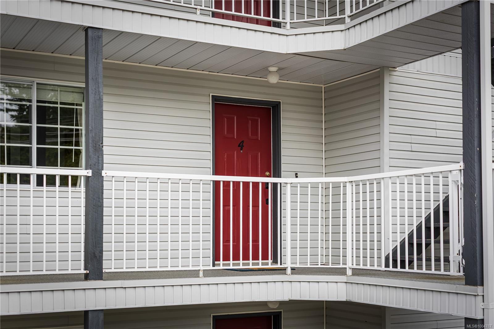 $379,999 - 695 Upland Dr<br>British Columbia, V9W 2A7