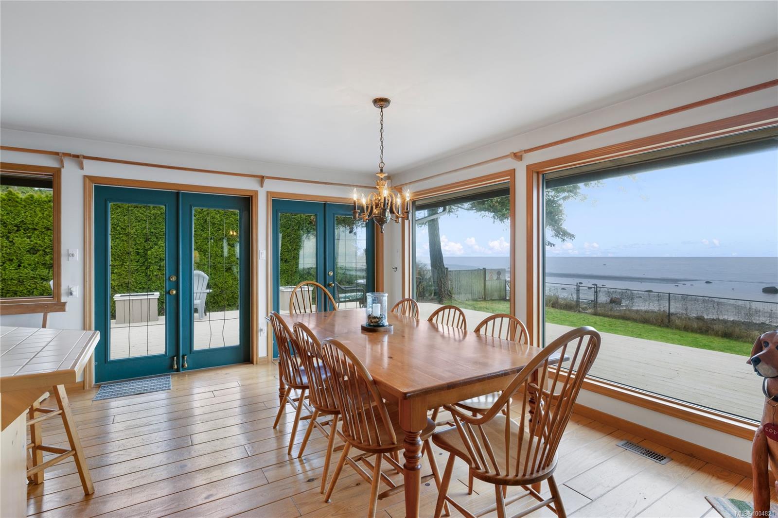 $2,590,000 - 1169 Butterball Dr<br>British Columbia, V9K 1C7