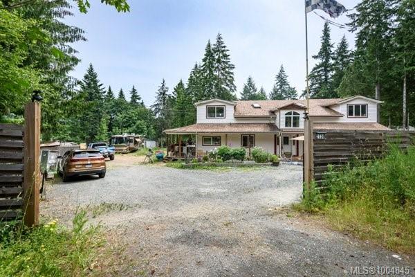 $749,000 - 2524 Macaulay Rd<br>British Columbia, V9J 1B5