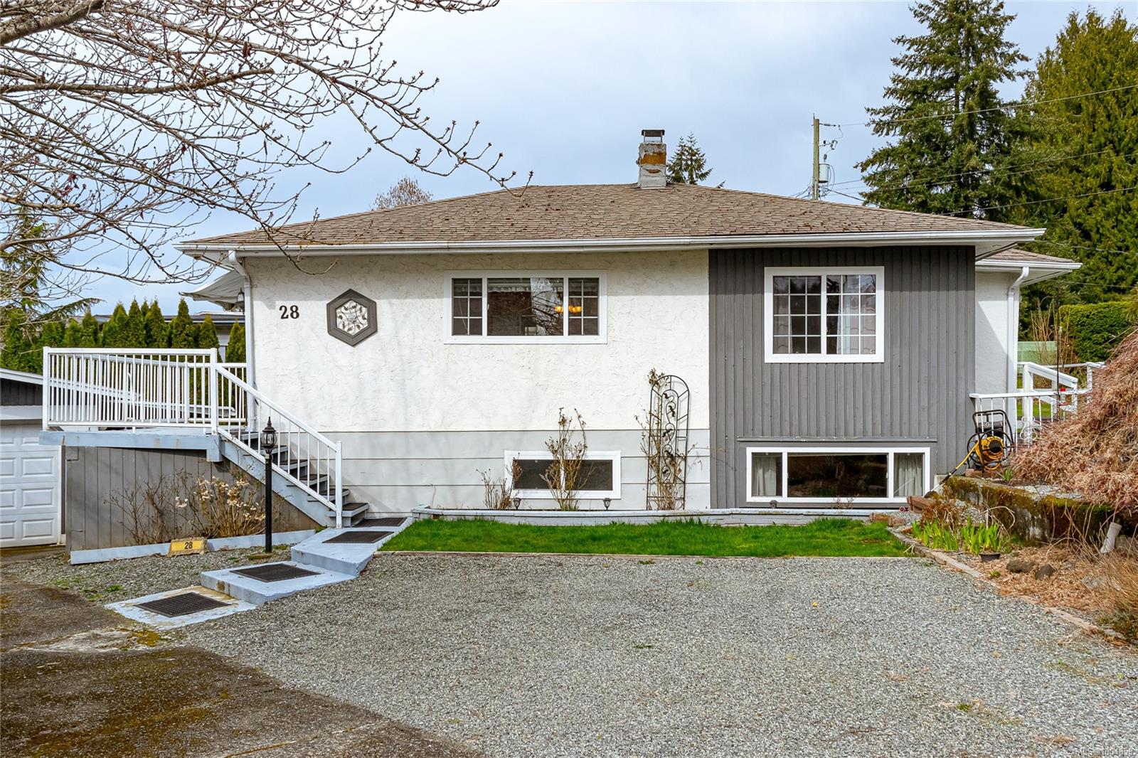 $699,000 - 28 Cottonwood St<br>British Columbia, V0R 2G0