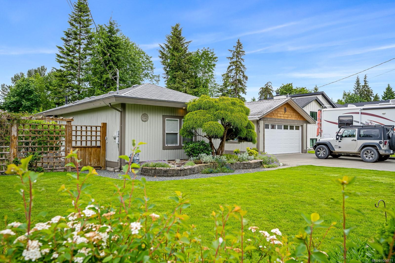 $899,000 - 8998 MCLAREY Ave<br>British Columbia, V9J 1A2
