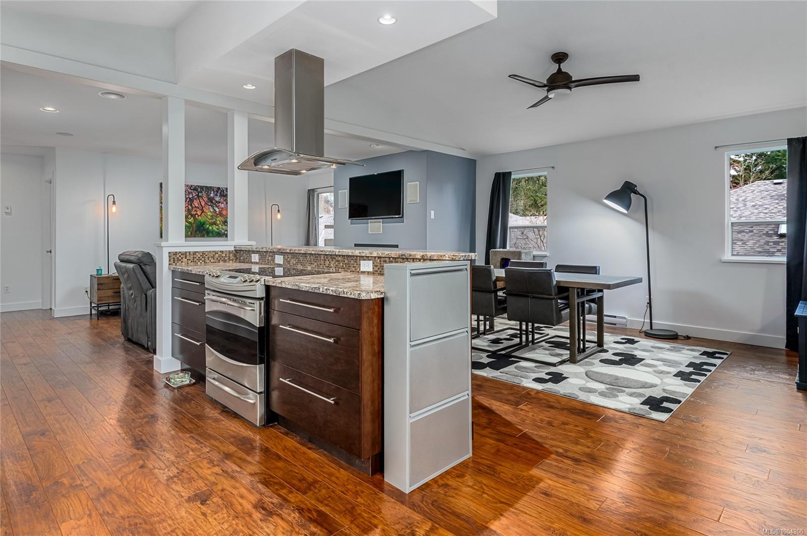 $525,000 - 1400 Tunner Dr<br>British Columbia, V9N 8N3