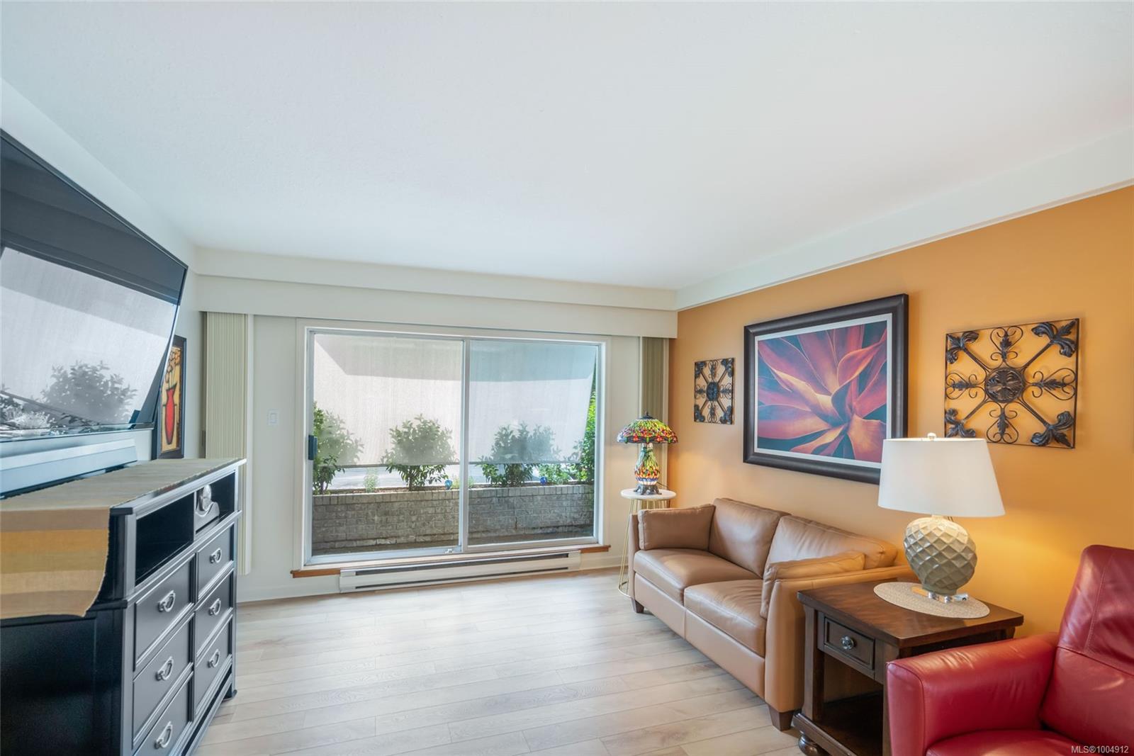 $449,900 - 266 Hirst Ave<br>British Columbia, V9P 2K9