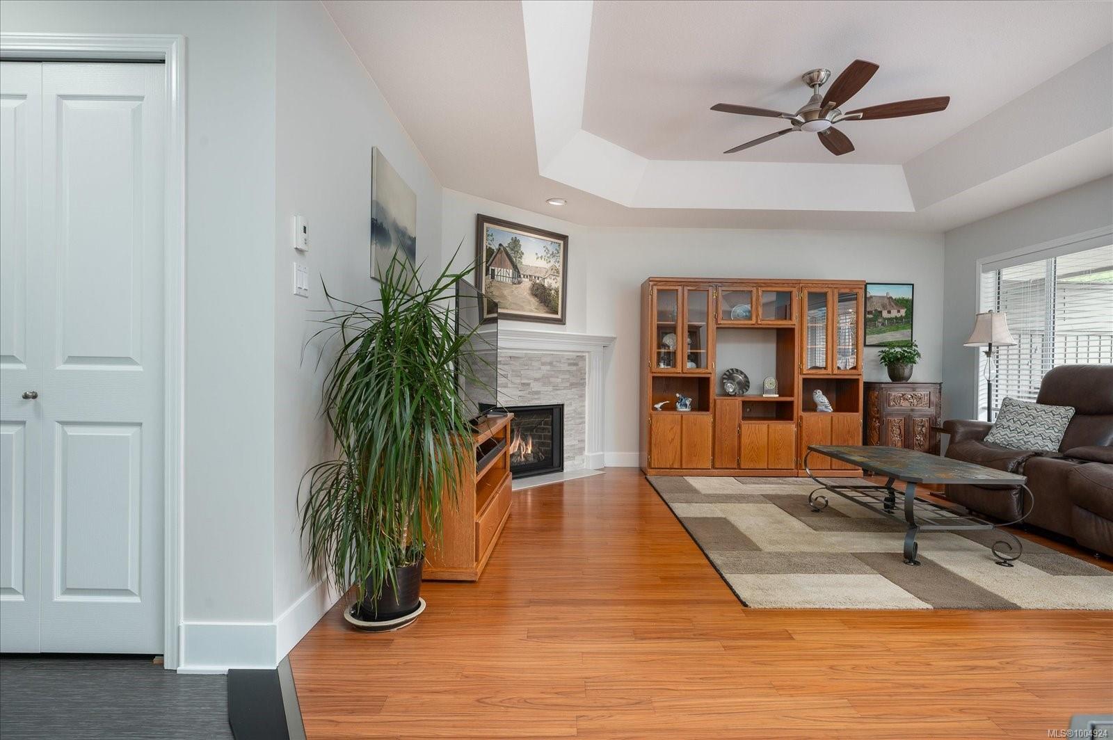 $729,000 - 529 Johnstone Rd<br>British Columbia, V9P 2K1
