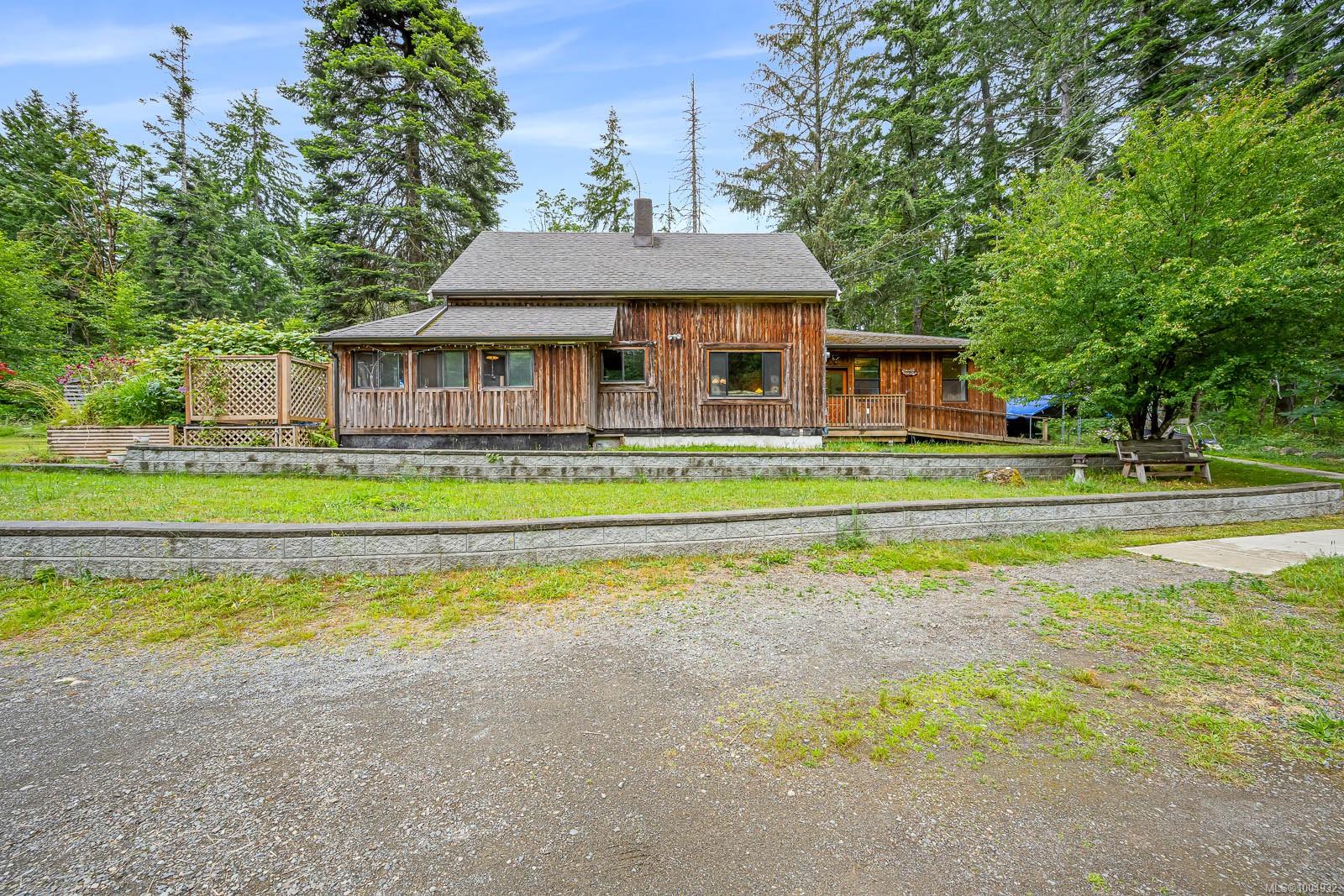 $1,350,000 - 3799 Piercy Rd<br>British Columbia, V9J 1R7