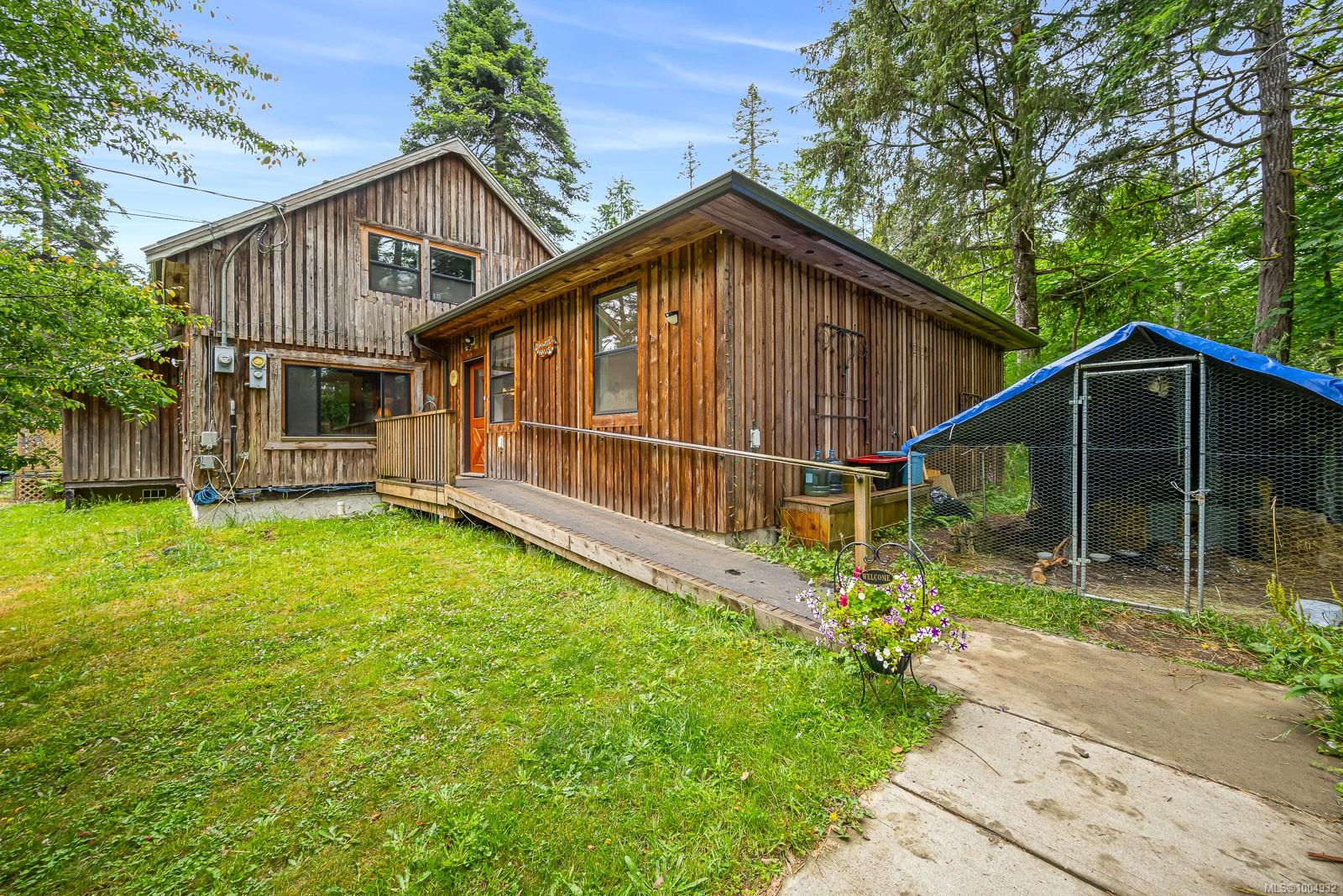 $1,350,000 - 3799 Piercy Rd<br>British Columbia, V9J 1R7