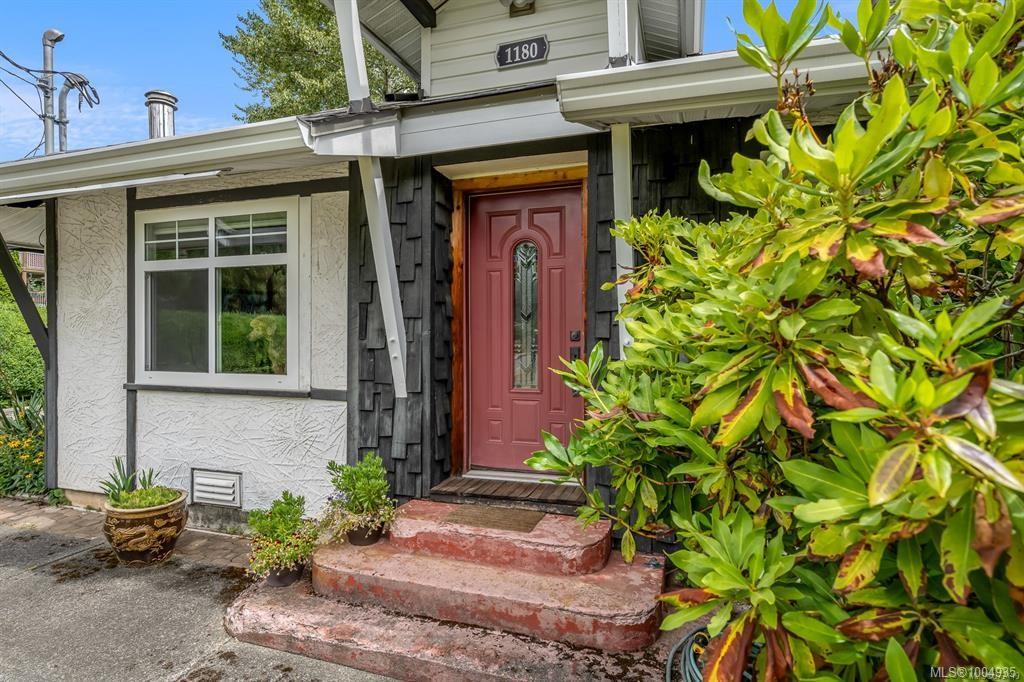 $759,000 - 1180 Willemar Ave<br>British Columbia, V9N 3L9