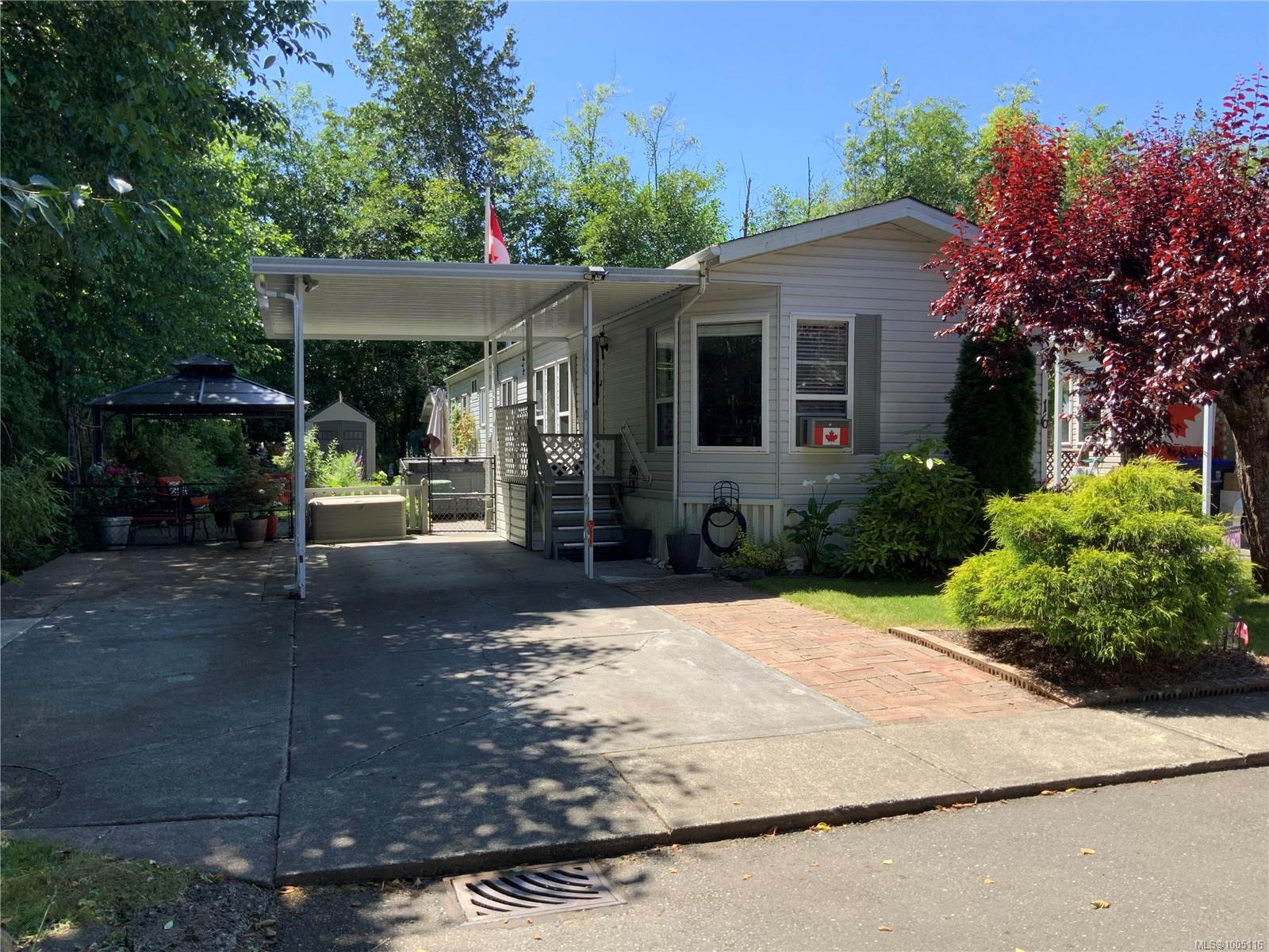 $349,000 - 2140 20th St<br>British Columbia, V9N 2G8