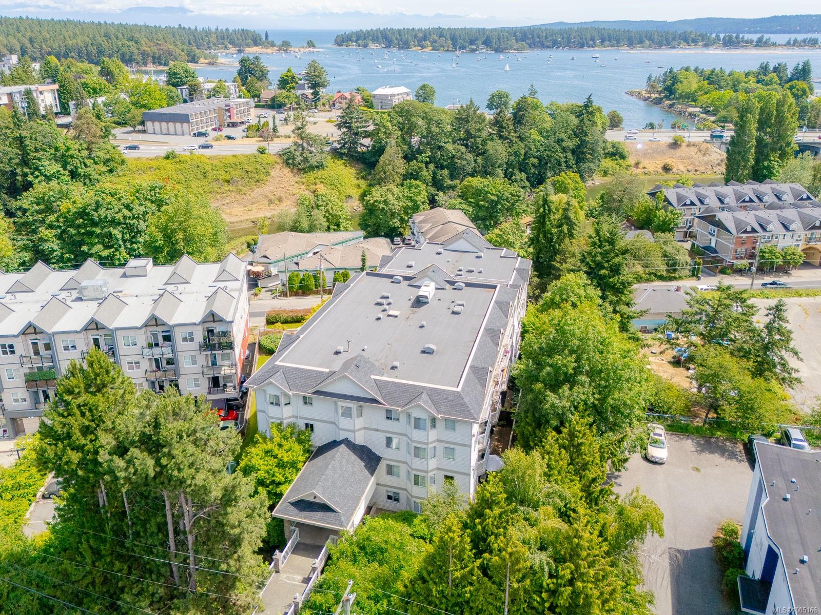 $465,000 - 24 Prideaux St<br>British Columbia, V9R 2M4