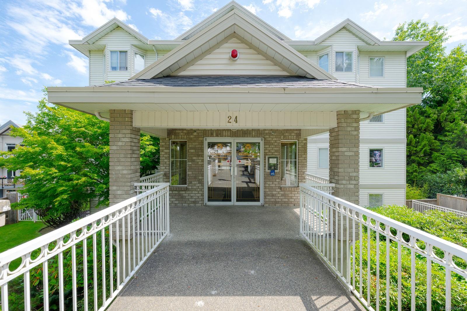 $465,000 - 24 Prideaux St<br>British Columbia, V9R 2M4