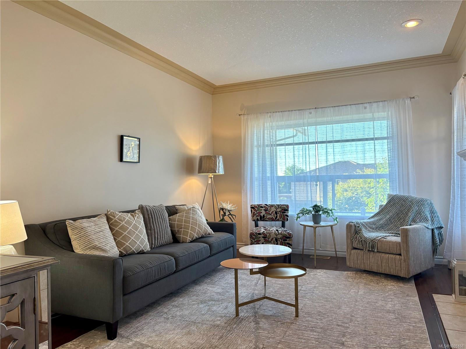 $699,000 - 6390 Lasalle Rd<br>British Columbia, V9V 1N6