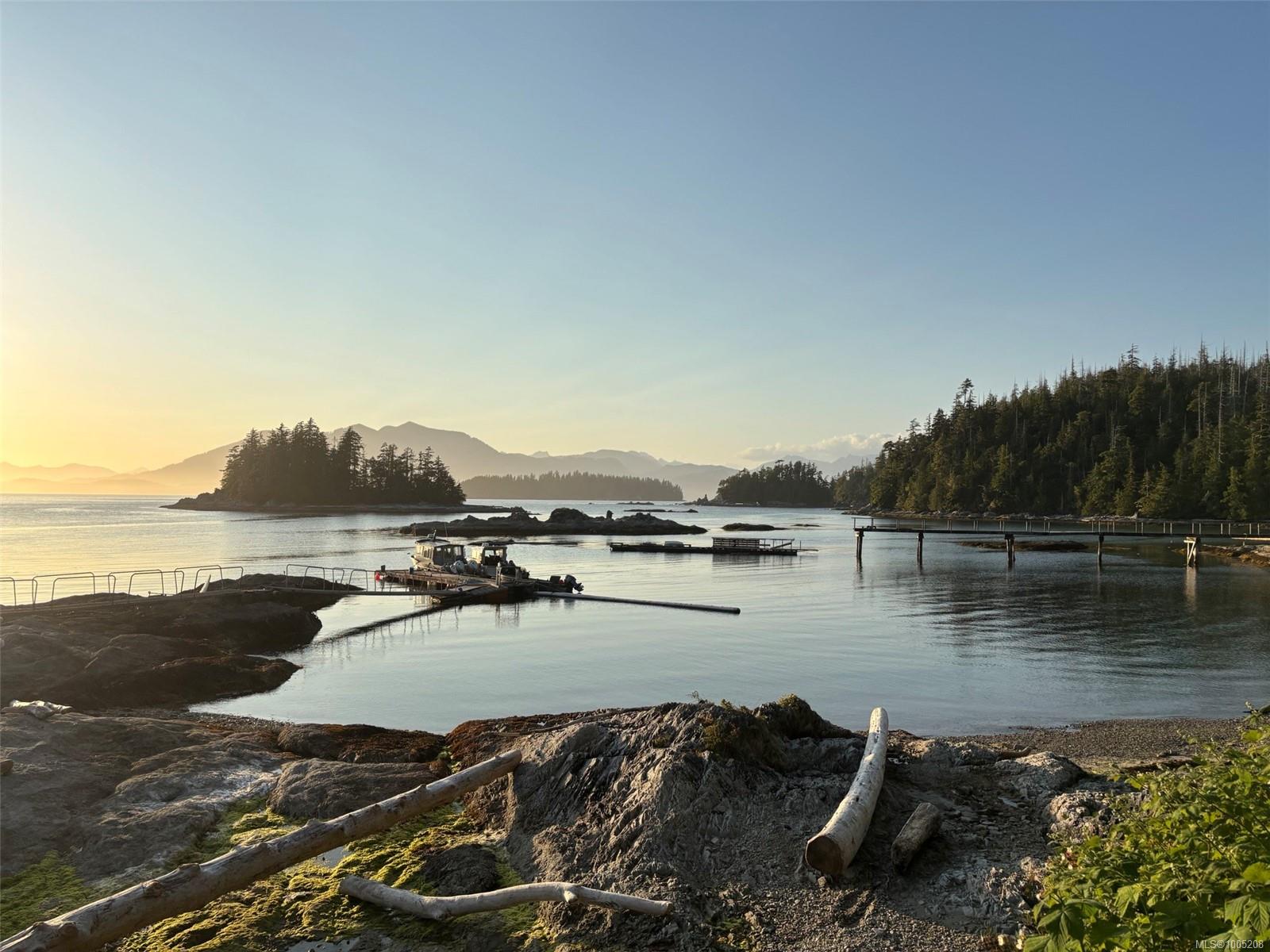 $250,000 - 55 USELESS Inlet<br>Port Alberni, British Columbia, V0R 2B0