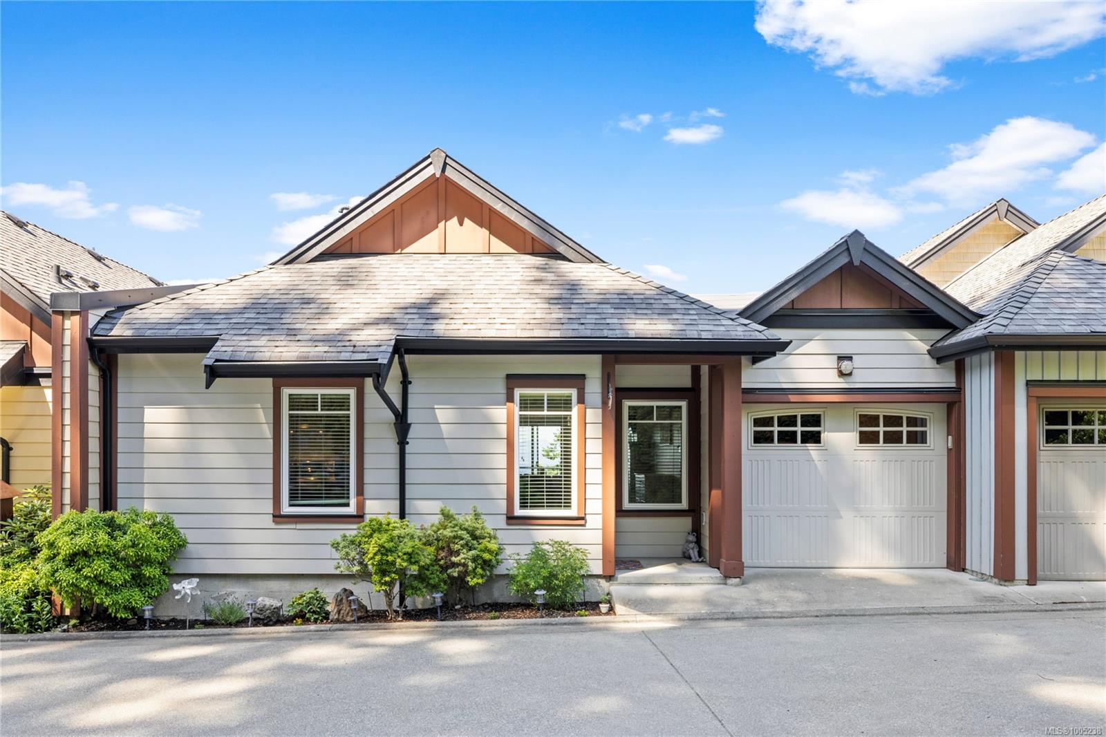 $718,000 - 4745 Grandview Crt<br>British Columbia, V9T 0C1