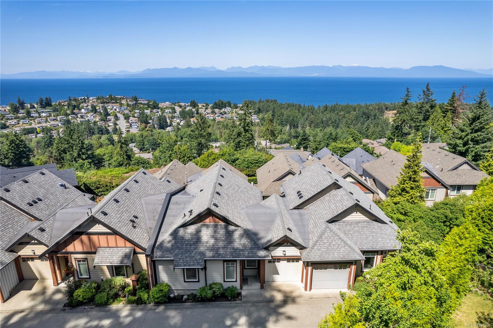$718,000 - 4745 Grandview Crt<br>British Columbia, V9T 0C1