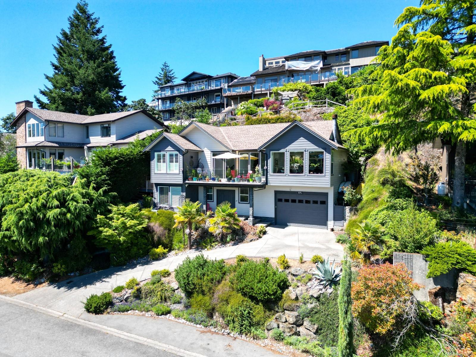 570 Cumberland Pl, Na Departure Bay real estate property for sale in Nanaimo British Columbia, V9T 4S5