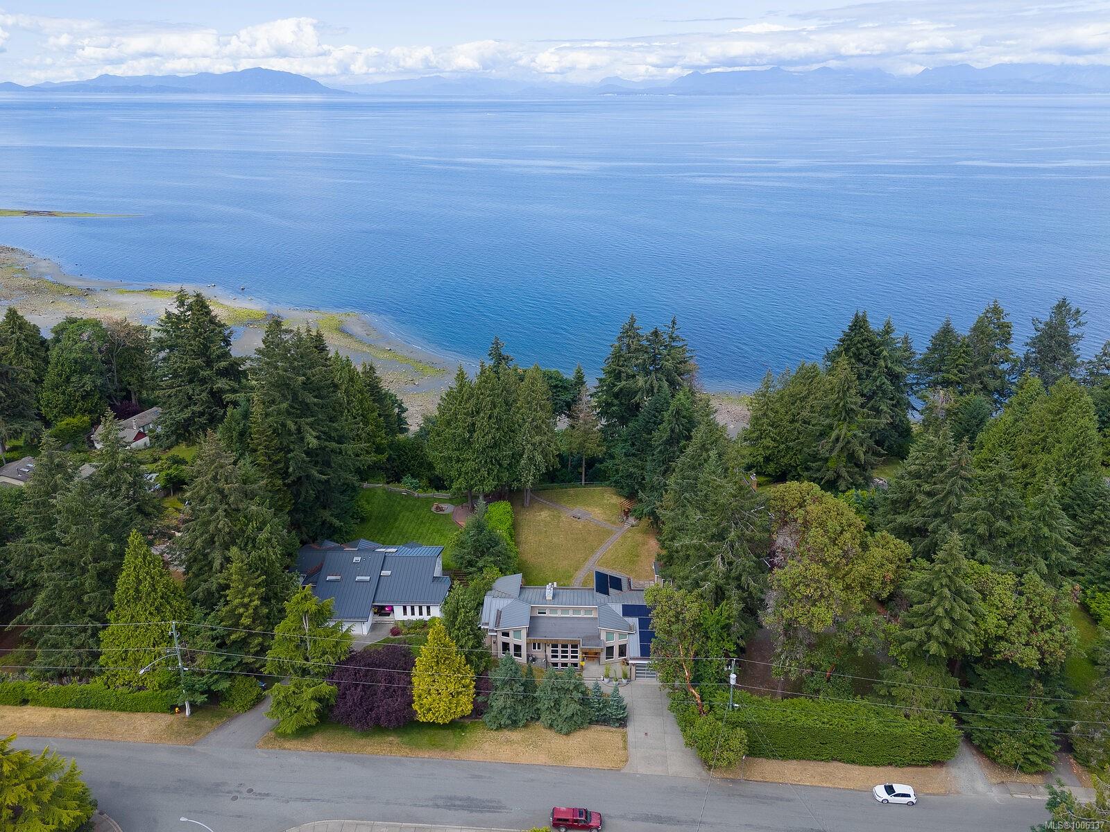 $2,699,900 - 5912 Waldbank Rd<br>British Columbia, V9V 1C8