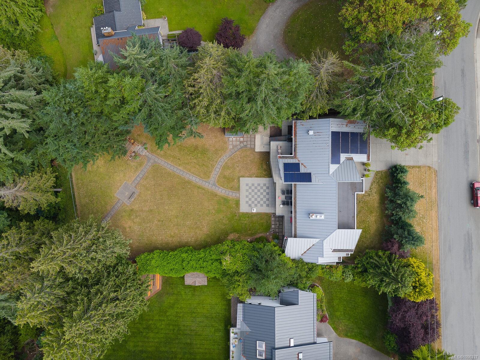 $2,699,900 - 5912 Waldbank Rd<br>British Columbia, V9V 1C8