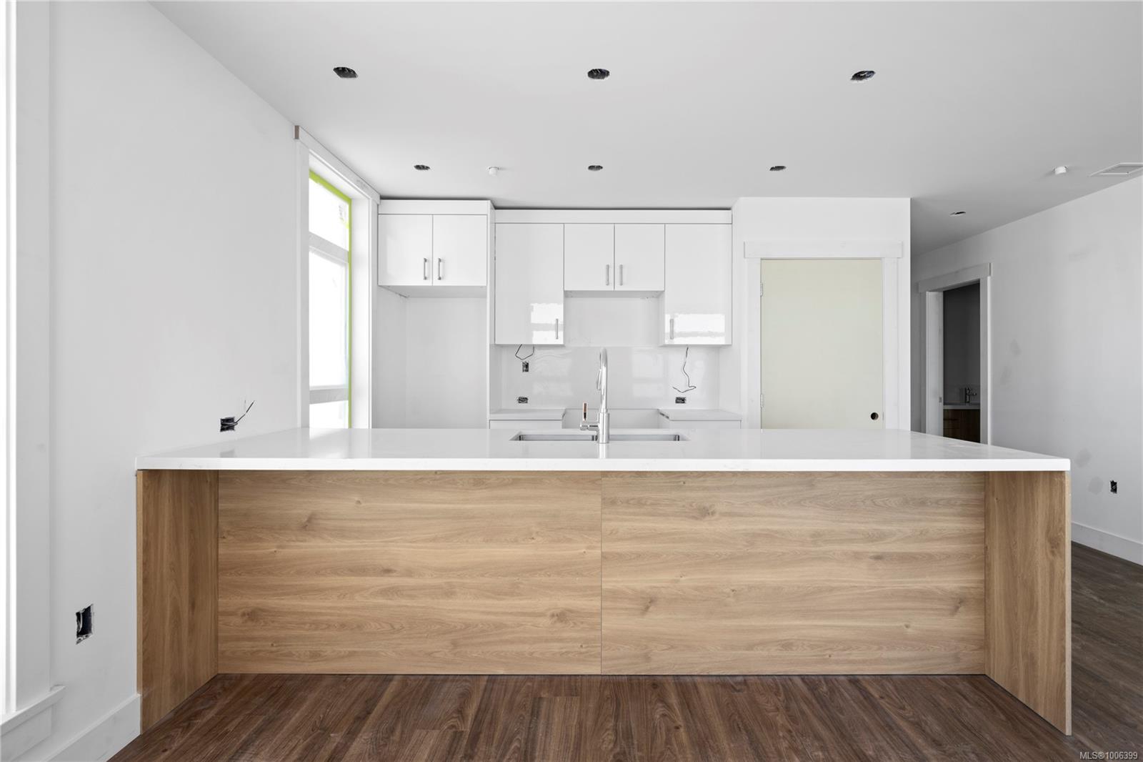 $379,900 - 6320 Sentinal Dr<br>British Columbia, V9V 1W4