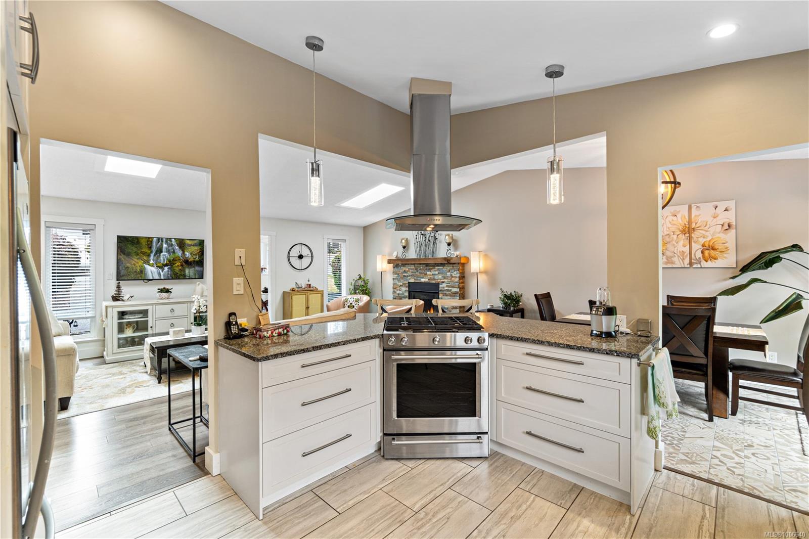 $819,000 - 5925 Breonna Dr<br>British Columbia, V9V 1E9