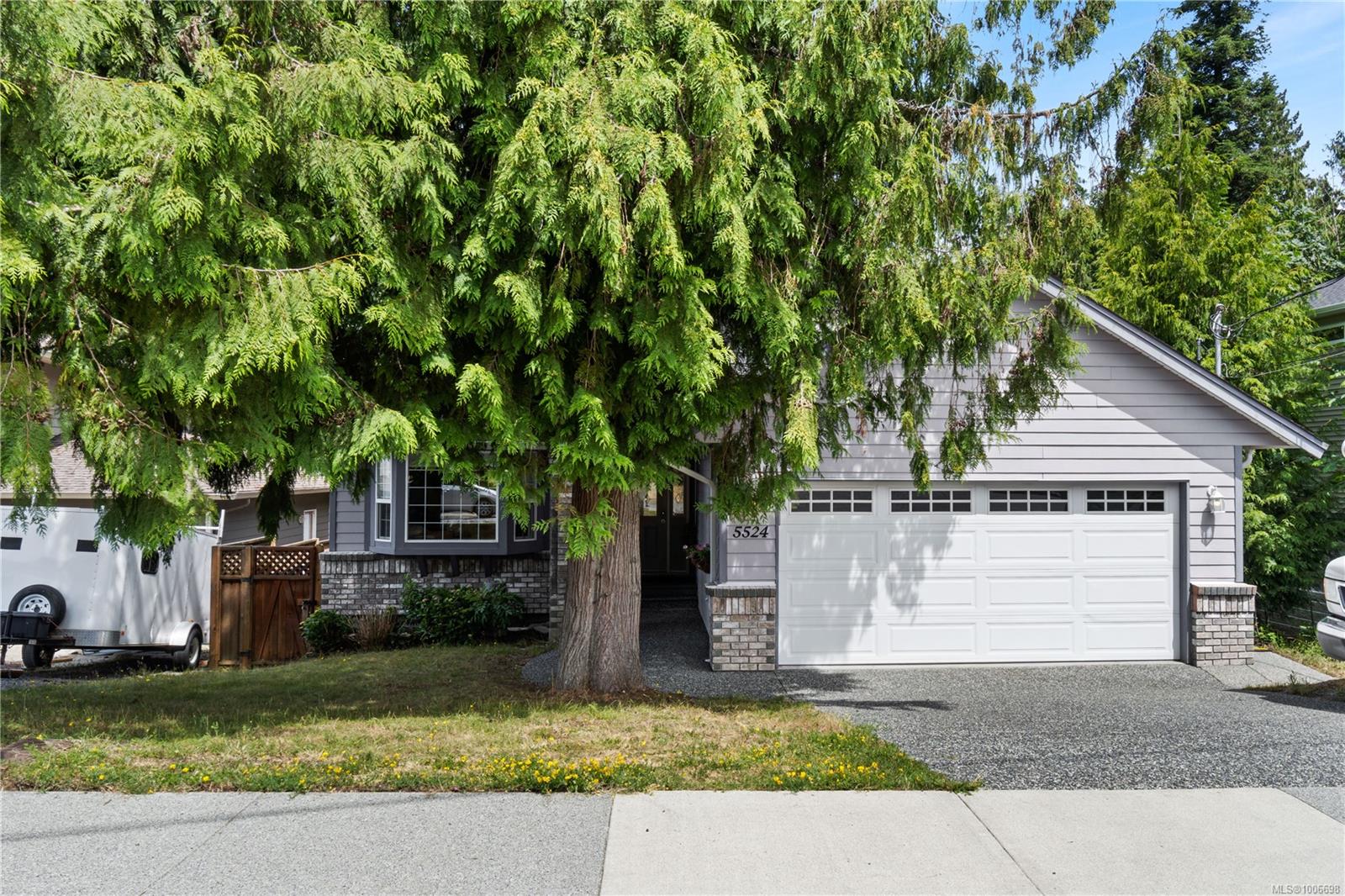 5524 Avro Way, Na Pleasant Valley real estate property for sale in Nanaimo British Columbia, V9T 4Z3