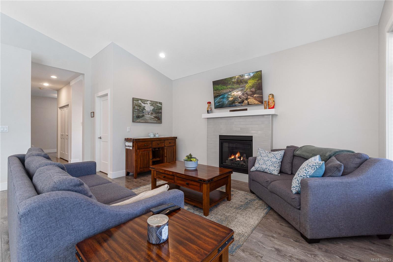 $1,098,000 - 509 Waterwood Pl<br>British Columbia, V9T 0J6